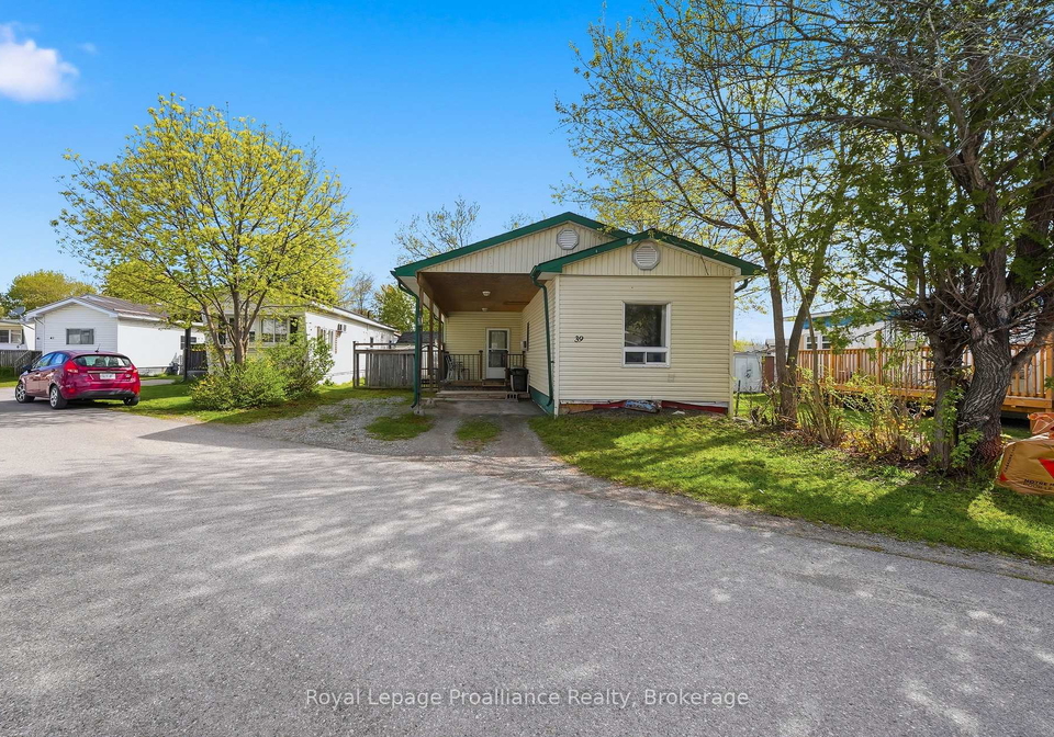 63-whites-road-quinte-west-ontario-x13702634