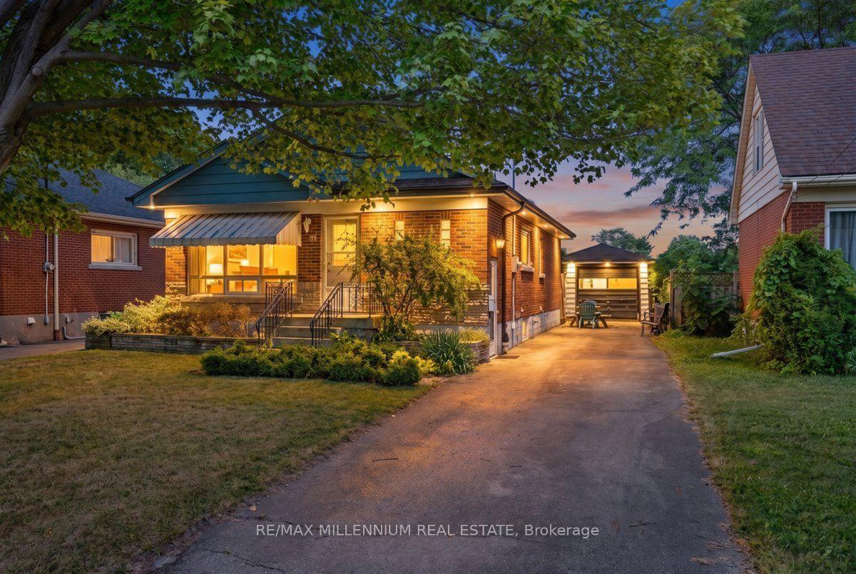 37-radford-street-hamilton-ontario-x13702694