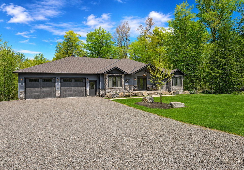 1068-xavier-street-gravenhurst-ontario-x13702764