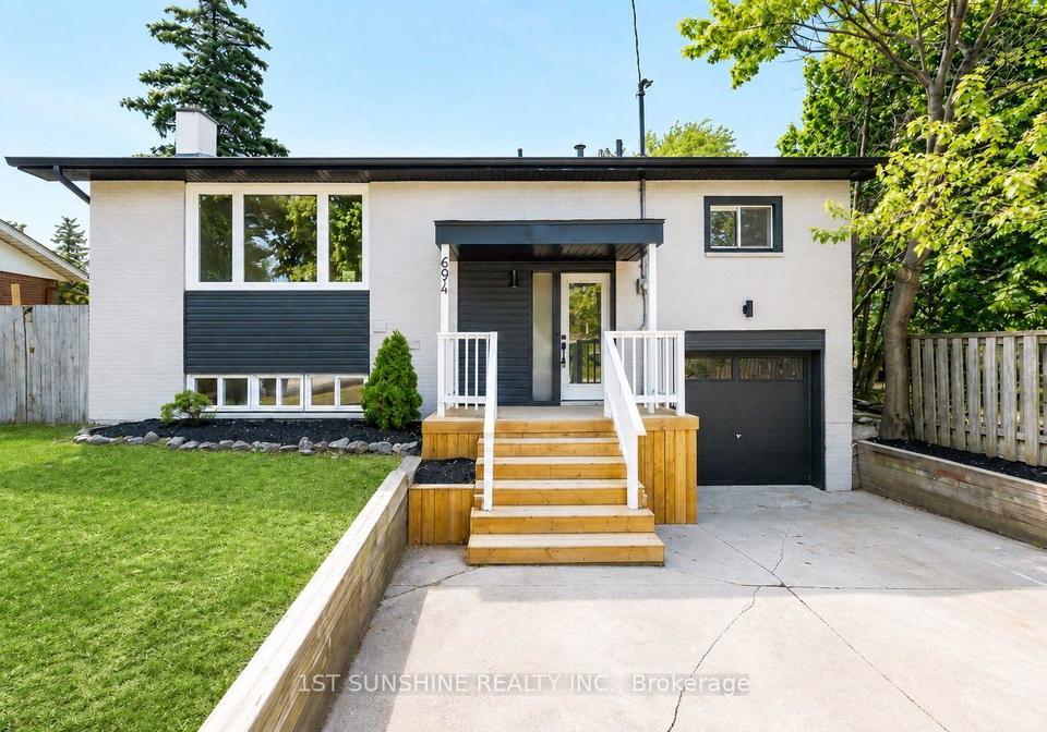 694-upper-ottawa-street-hamilton-ontario-x13702768