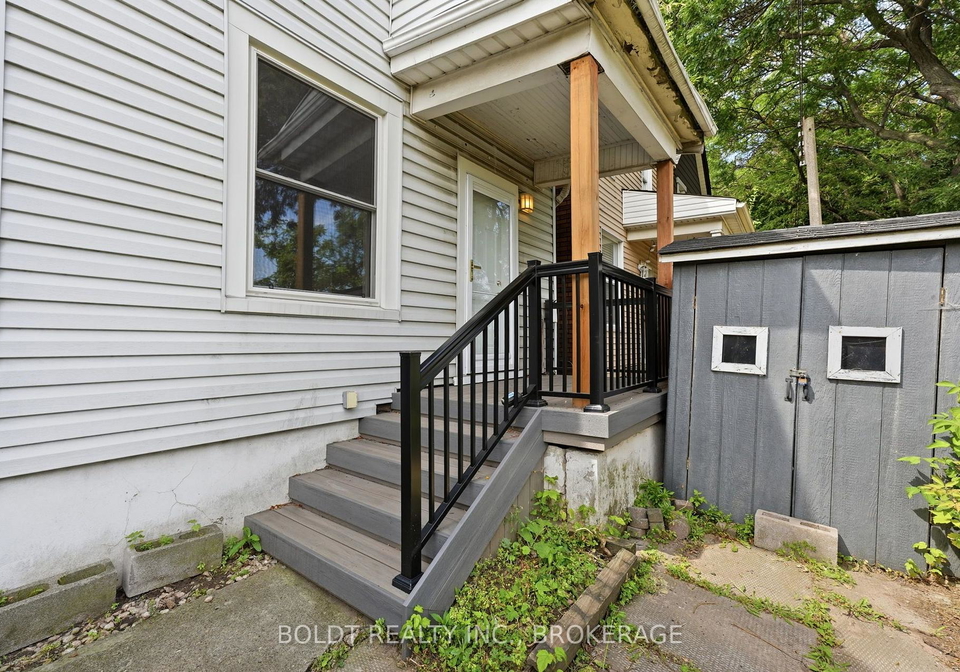 38-mars-avenue-hamilton-ontario-x13702772
