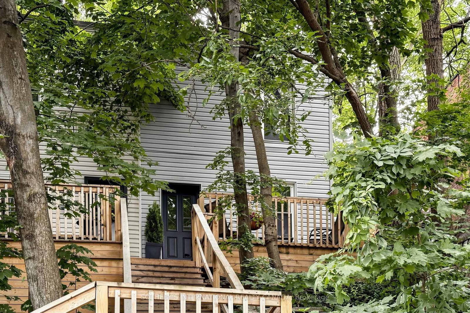 24-patrick-street-hamilton-ontario-x13702848