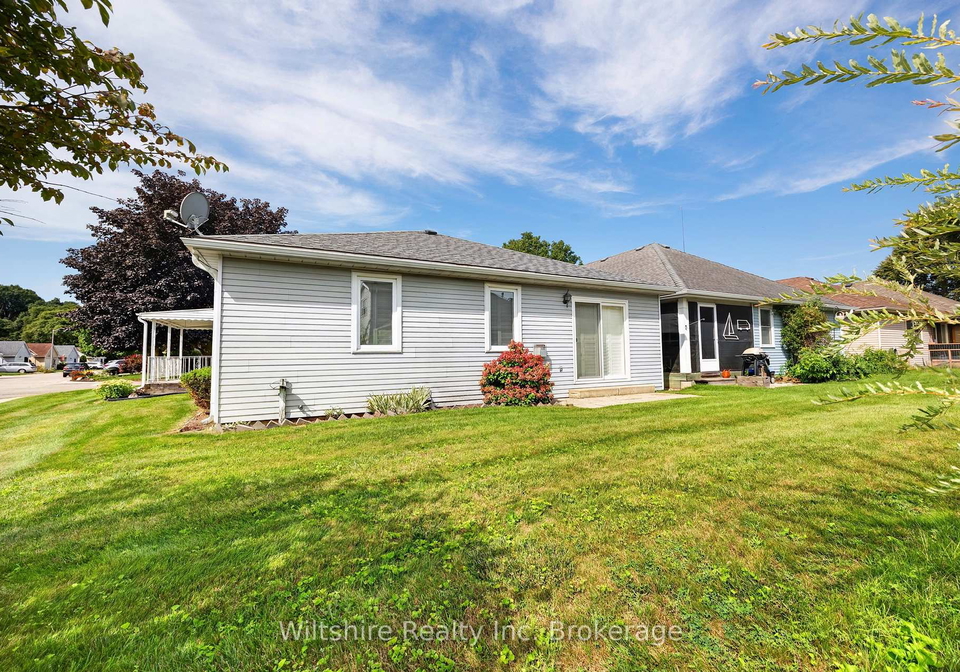 75-edwin-crescent-tillsonburg-ontario-x13702898