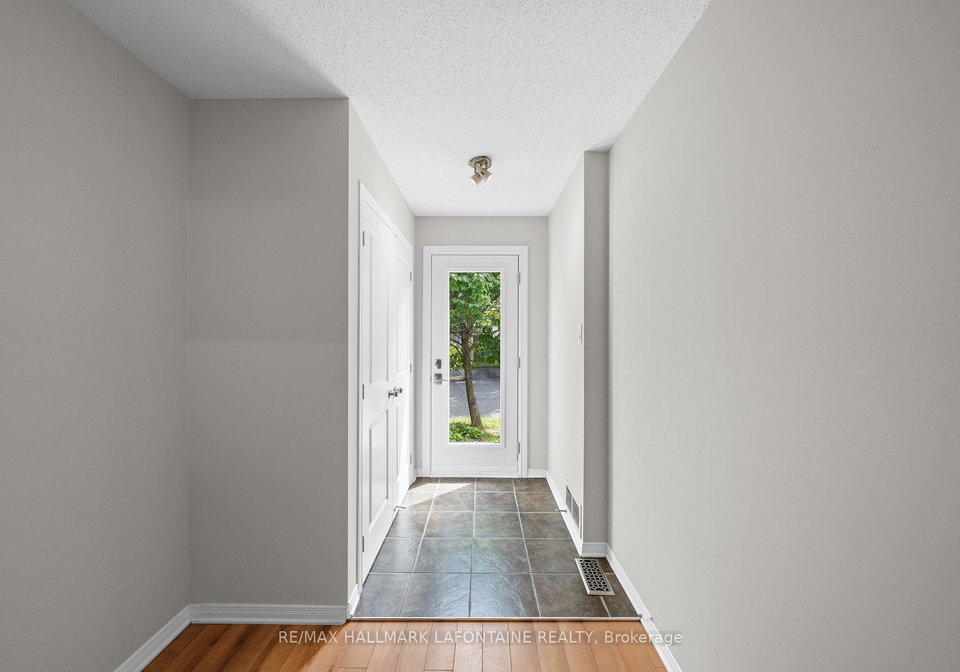 556-burleigh-private-ottawa-ontario-x13703244