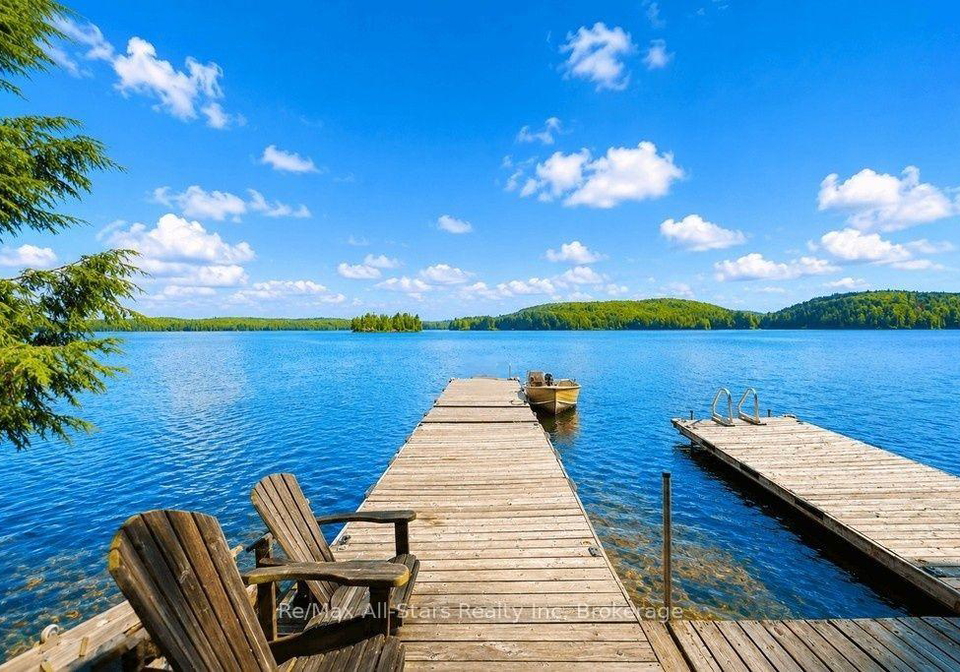 1142-smoke-lake-south-algonquin-ontario-x13703392