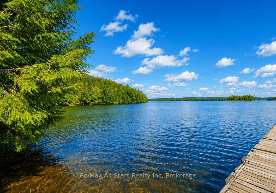 1142-smoke-lake-south-algonquin-ontario-x13703392
