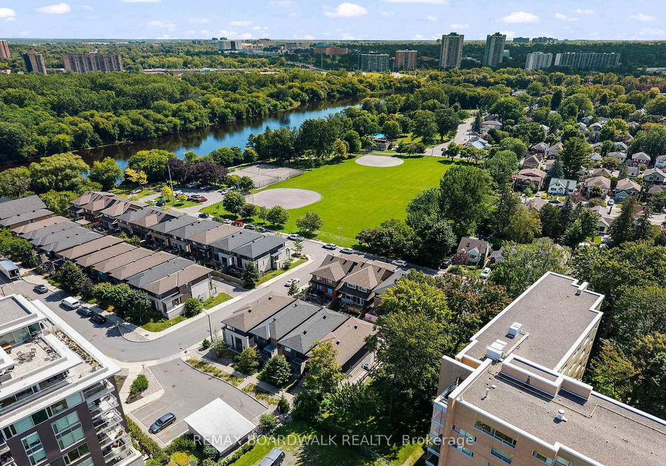 14-philosopher-private-ottawa-ontario-x13703422