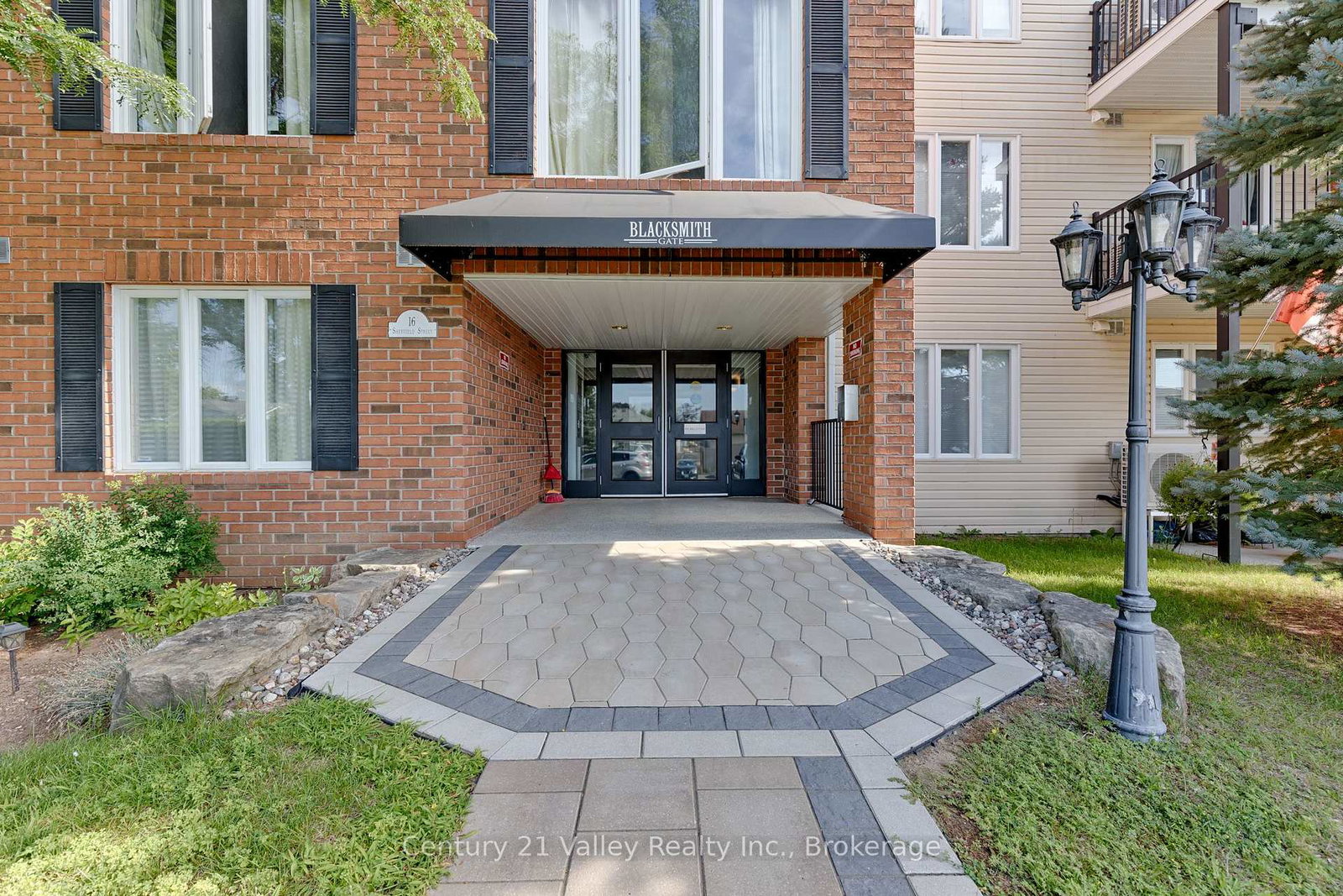16-sheffield-street-arnprior-ontario-x13703560