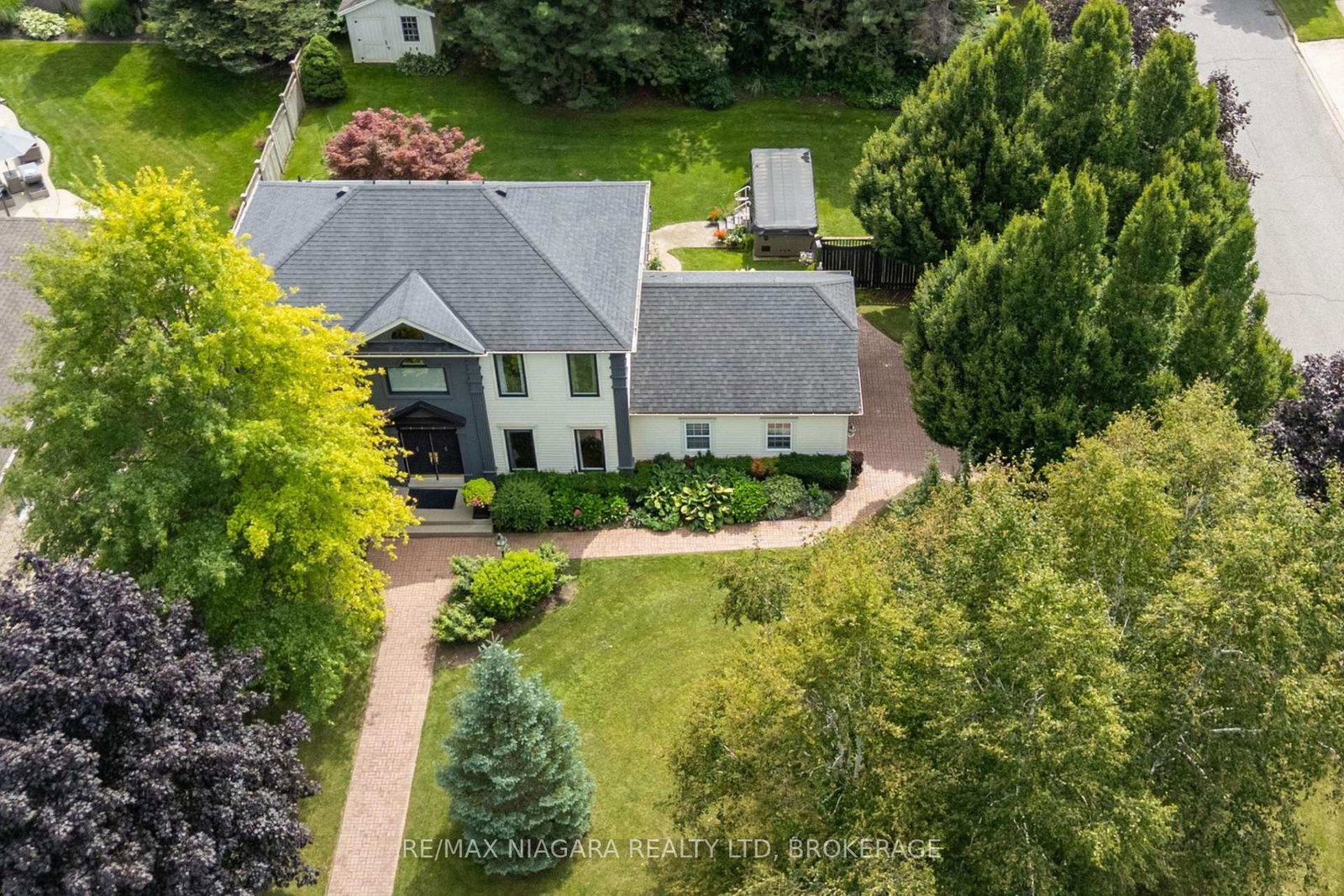 8056-cathedral-drive-niagara-falls-ontario-x13703606