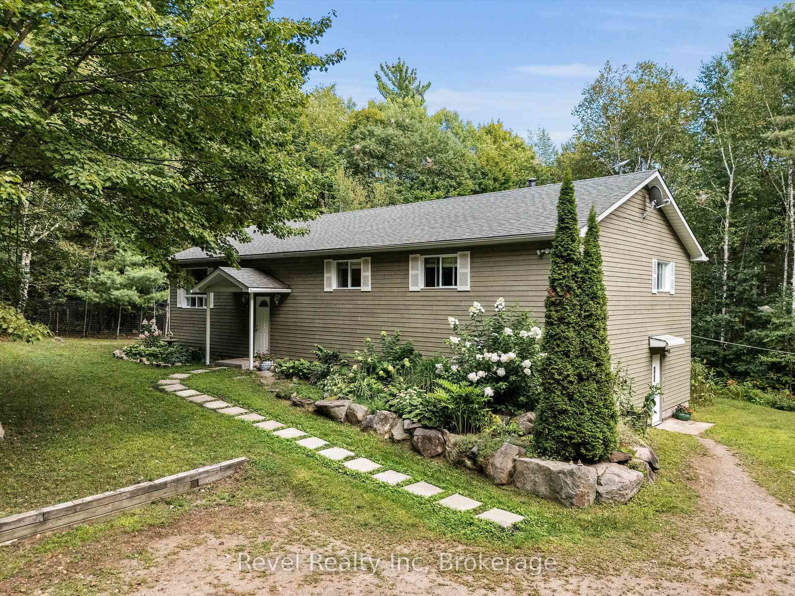 1326-echo-lake-road-lake-of-bays-ontario-x13703628