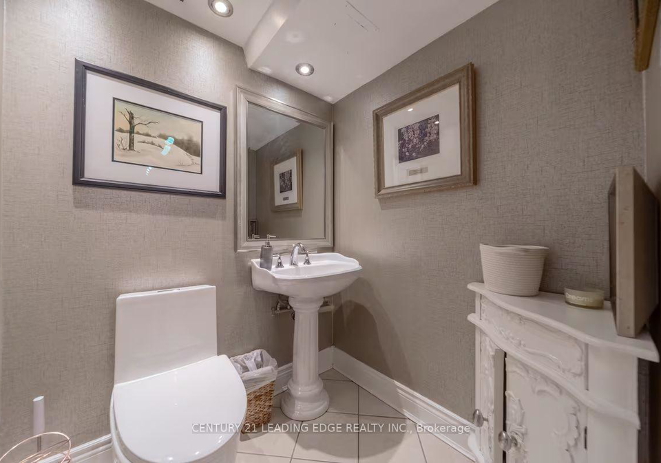 380-king-street-london-east-ontario-x13703746