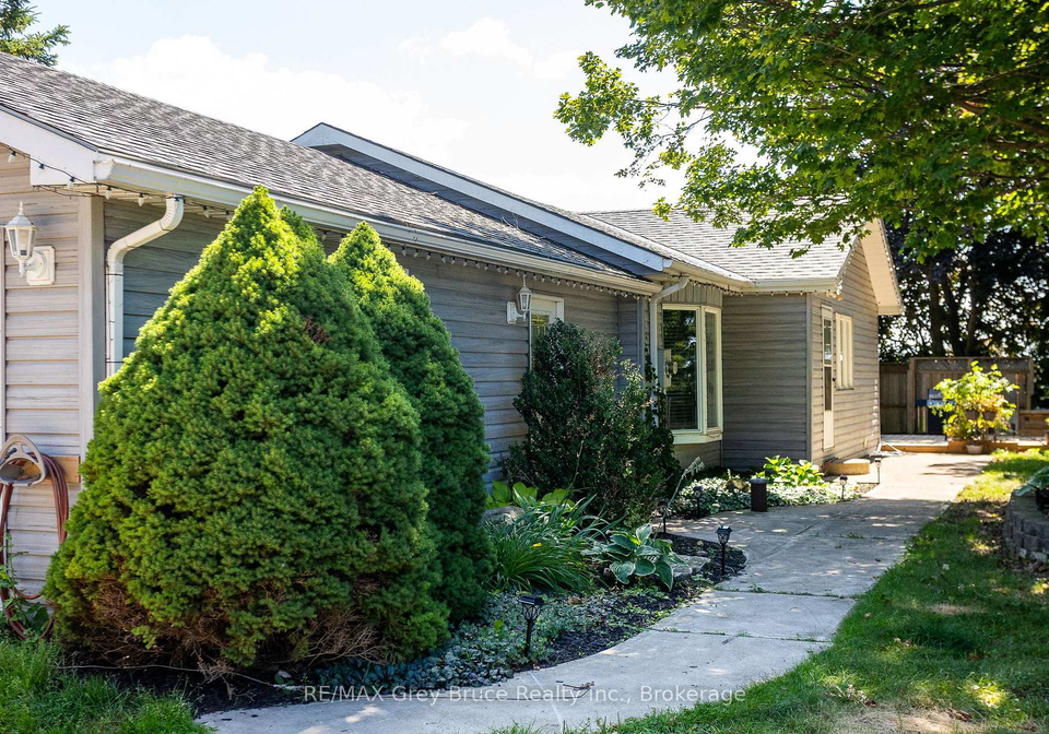21484-grey-16-road-chatsworth-ontario-x13703818