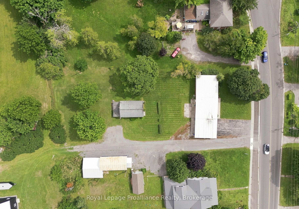 380-384-main-street-prince-edward-county-ontario-x13703942