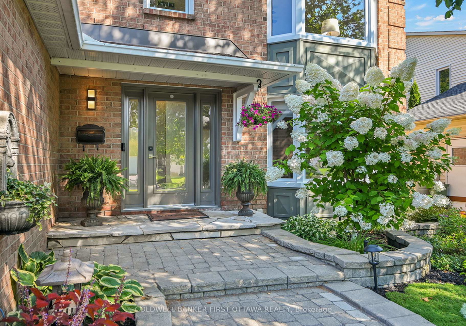 605-brookridge-crescent-ottawa-ontario-x13704026