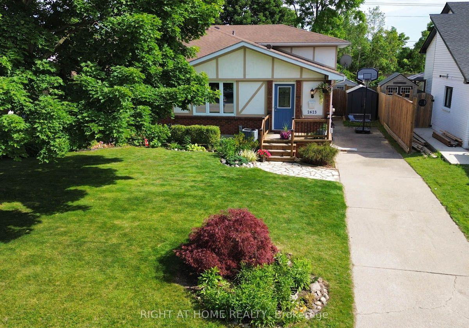 2623-kaymar-crescent-sarnia-ontario-x13704164