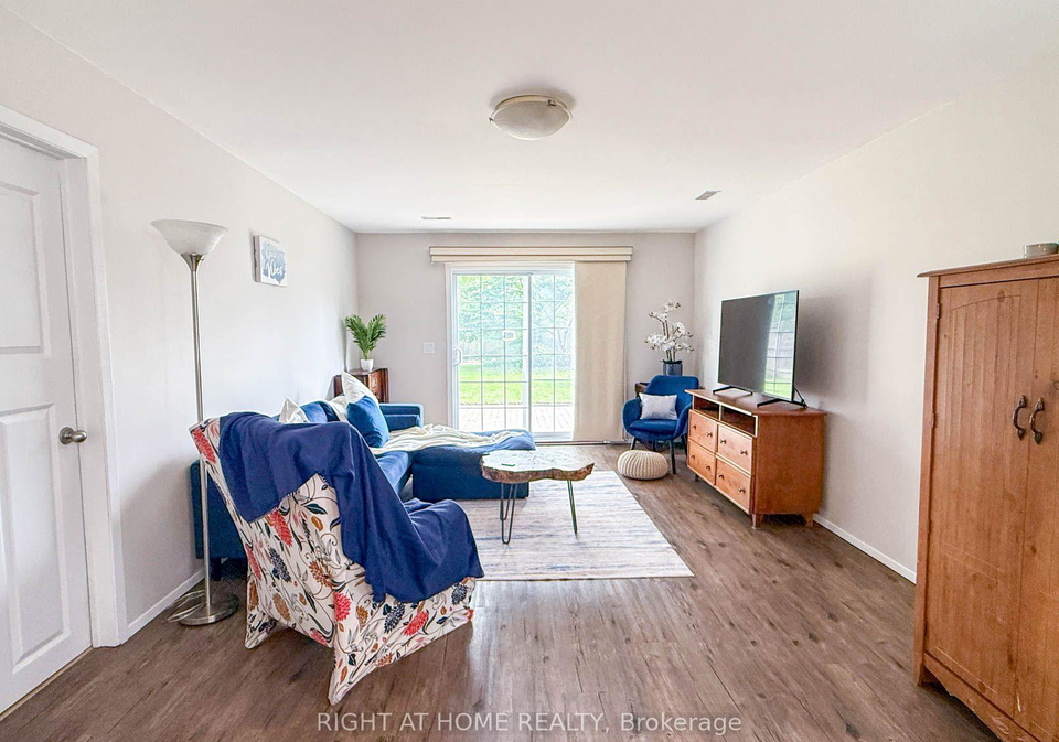 2623-kaymar-crescent-sarnia-ontario-x13704164