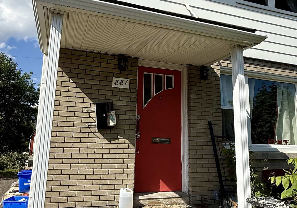 881-smyth-road-ottawa-ontario-x13704310