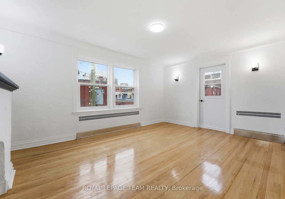 235-cooper-street-ottawa-ontario-x13704350