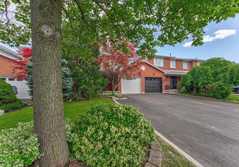 86-chelsea-crescent-hamilton-ontario-x13704452
