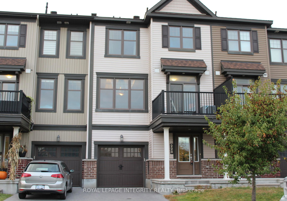228-halyard-way-kanata-ontario-x13704820