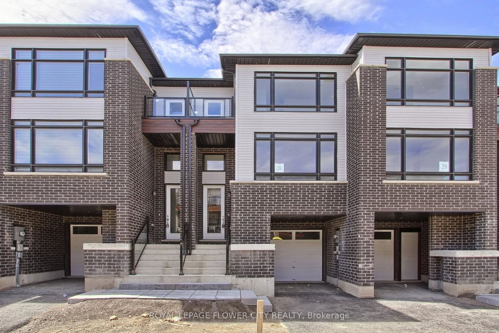 33-sidney-rose-common-st-catharines-ontario-x13704888