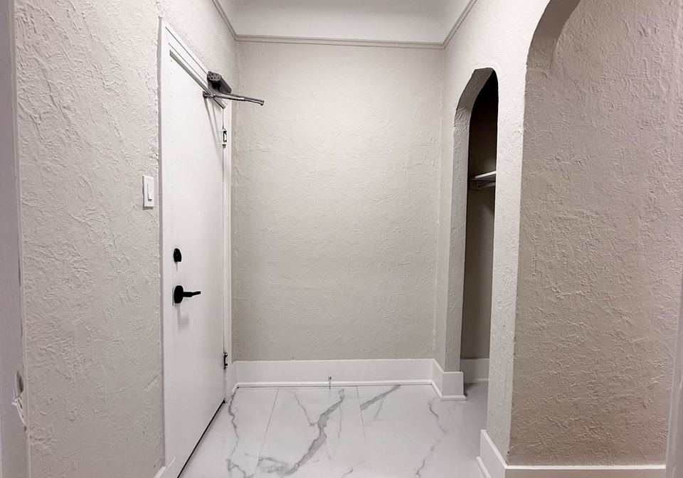 235-cooper-street-ottawa-ontario-x13705064