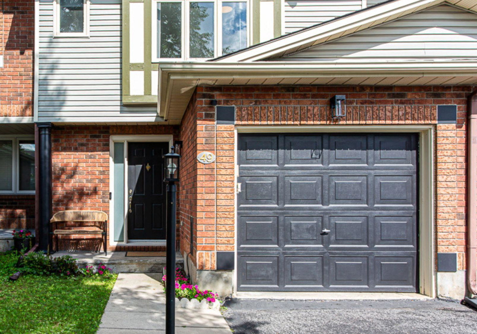 49-longshire-circle-ottawa-ontario-x13705480