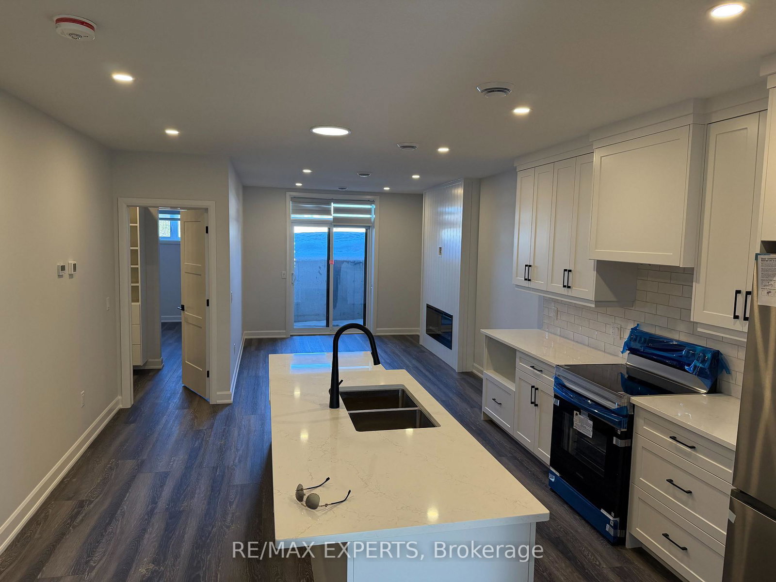 440-wellington-street-e-wellington-north-ontario-x13705516