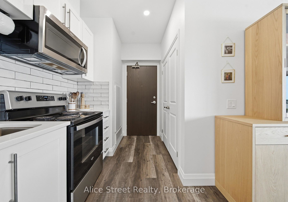 33gosling-gardens-guelph-gardens-guelph-ontario-x13705712