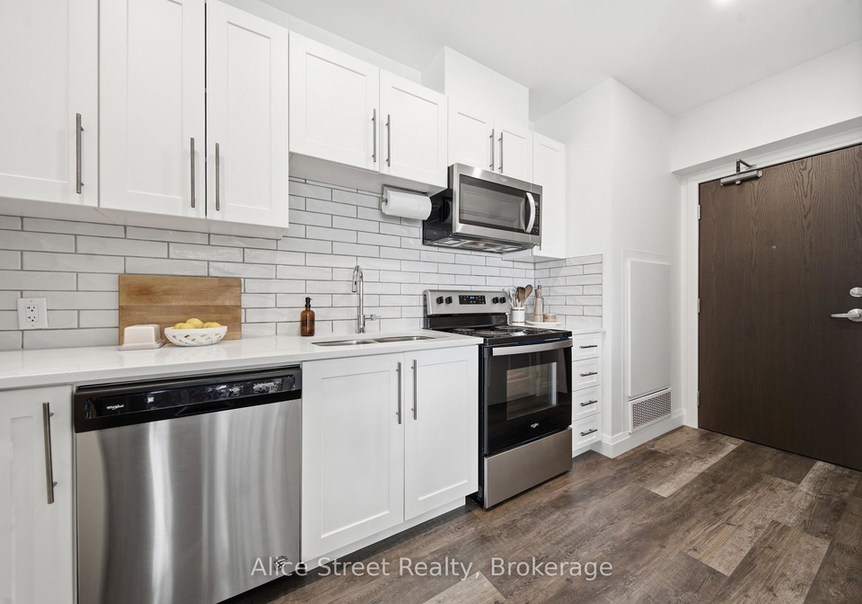 33gosling-gardens-guelph-gardens-guelph-ontario-x13705712