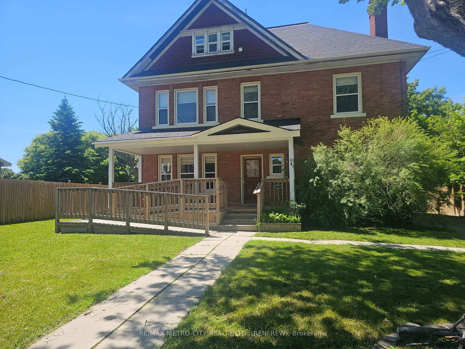 94-argyle-street-n-renfrew-ontario-x13705882