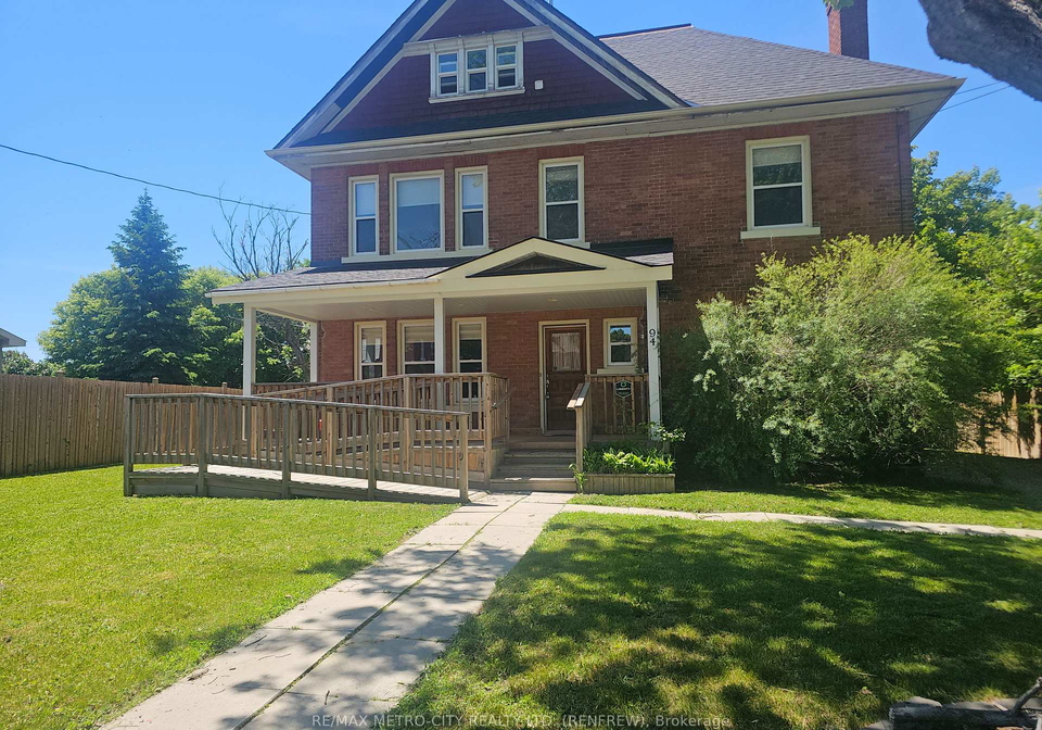 94-argyle-street-n-renfrew-ontario-x13705882