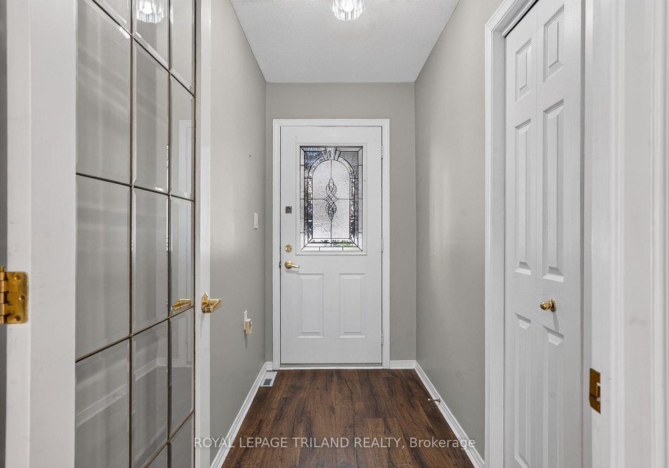 52-ilderbrook-circle-middlesex-centre-ontario-x13705892