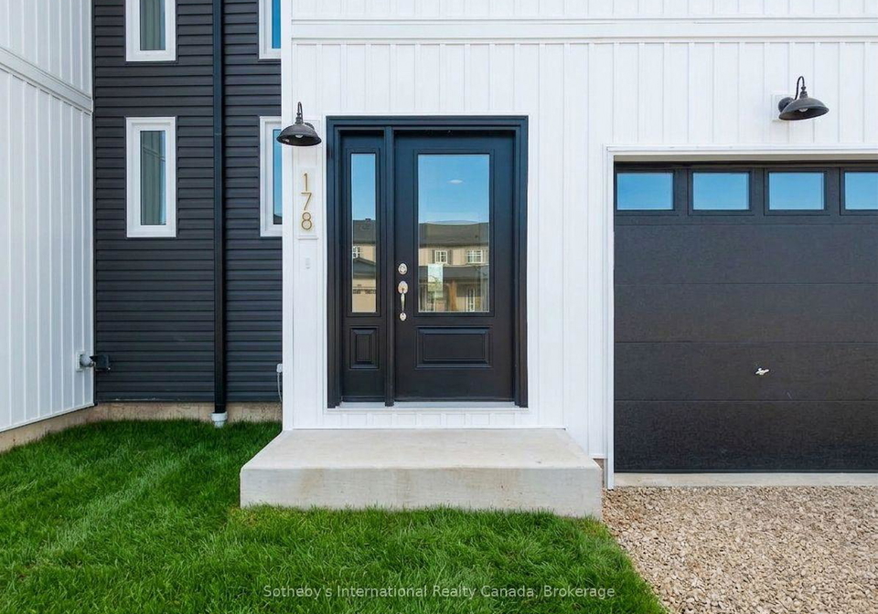 178-equality-drive-meaford-ontario-x13705928