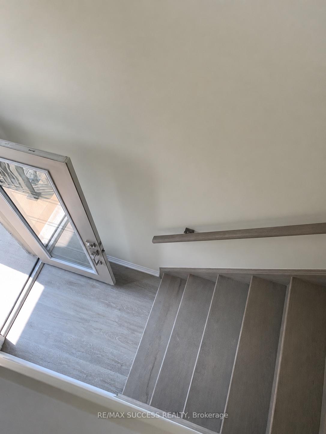 185-bedrock-drive-hamilton-ontario-x13706096