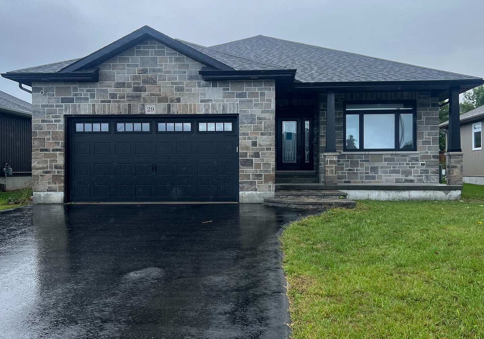 29-gavin-crescent-quinte-west-ontario-x13706142