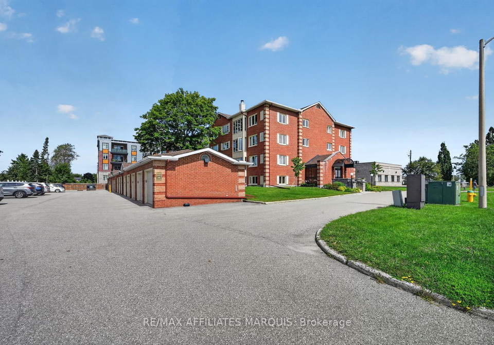 10-armstrong-drive-smiths-falls-ontario-x13706296