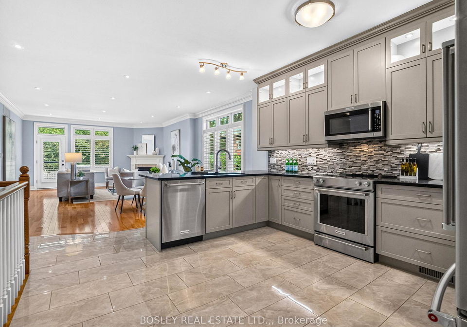 1-emerald-common-st-catharines-ontario-x13706346