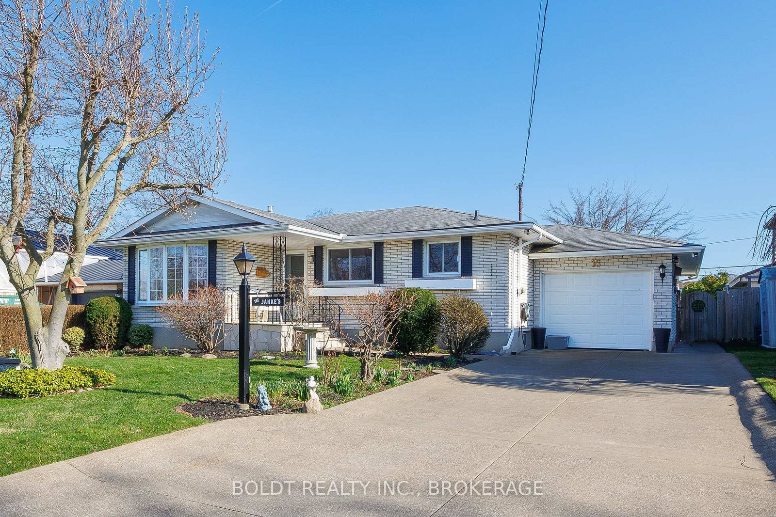 15-nottingham-court-st-catharines-ontario-x13706380