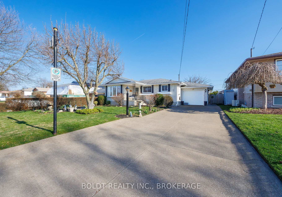 15-nottingham-court-st-catharines-ontario-x13706380