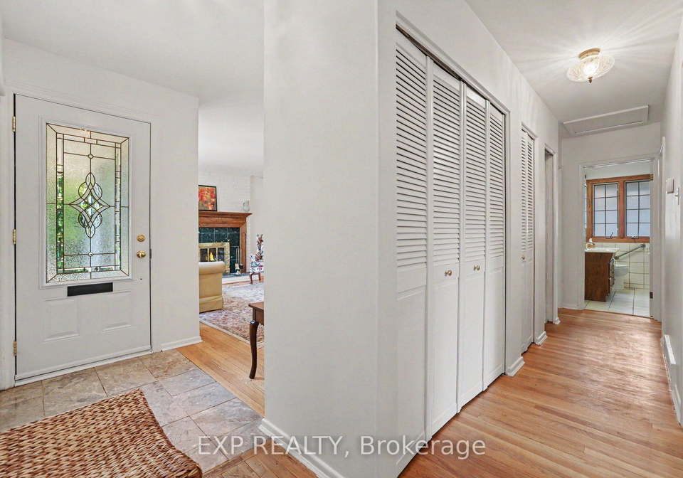 16-elmsley-crescent-ottawa-ontario-x13706558