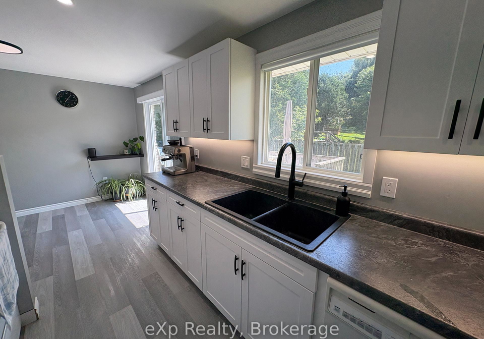 23-valleyside-drive-brockton-ontario-x13706580