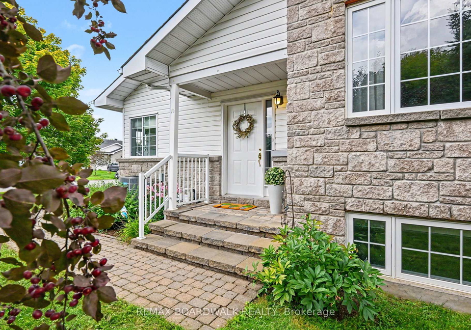 189-rivington-street-ottawa-ontario-x13706948