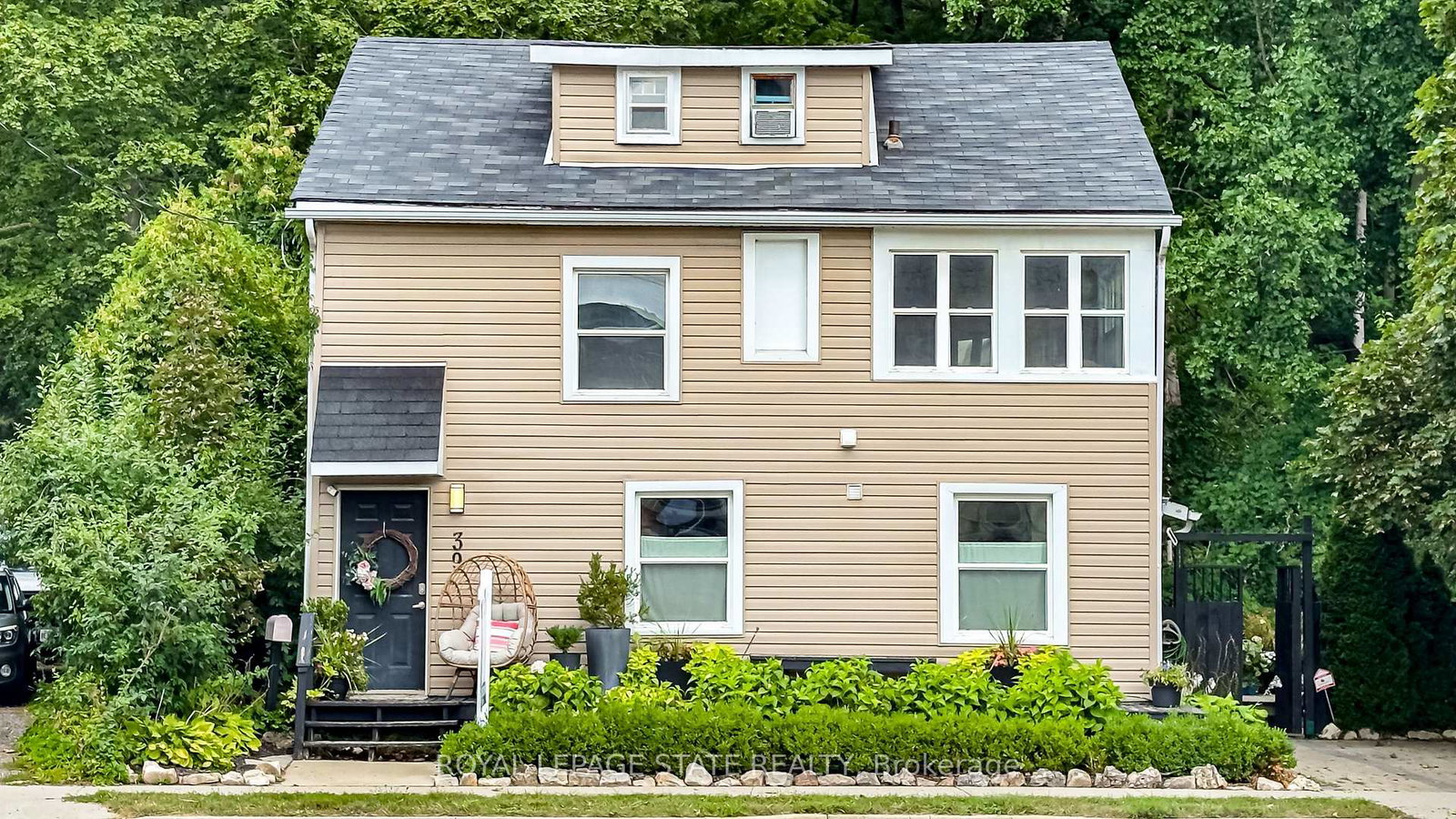 39-park-street-e-hamilton-ontario-x13706966
