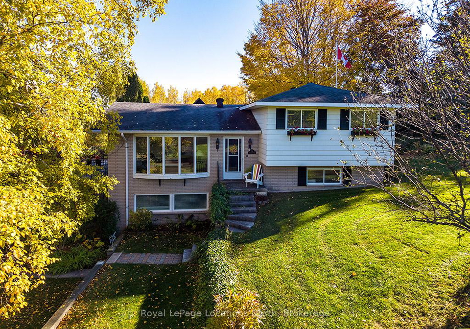 15-wellington-street-s-blue-mountains-ontario-x13707216