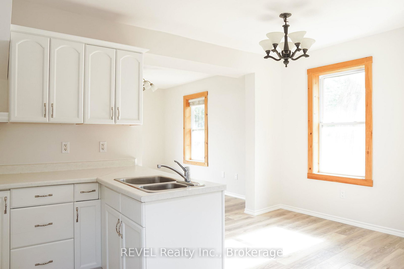 387-glendale-avenue-st-catharines-ontario-x13707464
