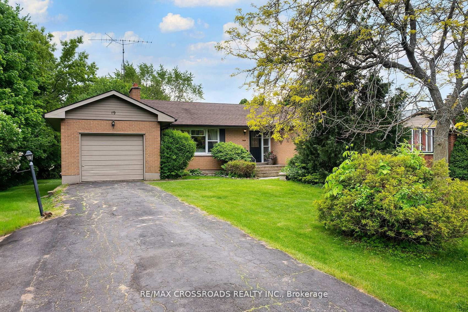 19-orchard-avenue-cobourg-ontario-x13707646