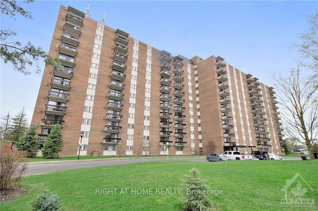1505-baseline-road-ottawa-ontario-x13707652