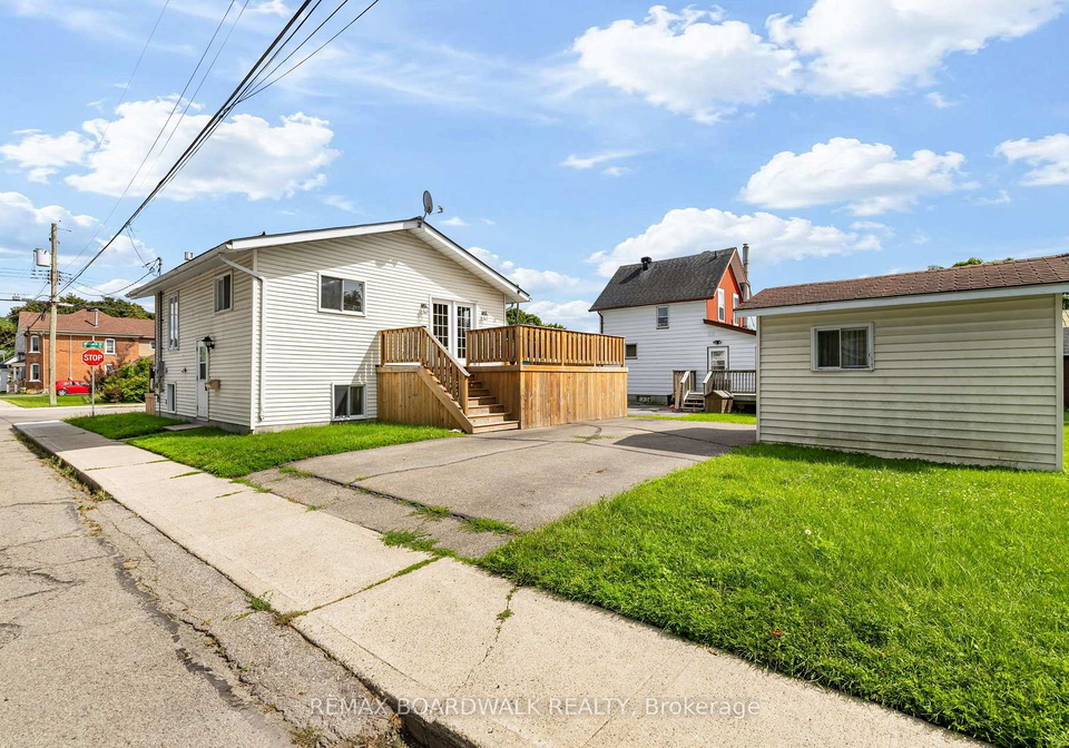 22-merrick-street-smiths-falls-ontario-x13707738