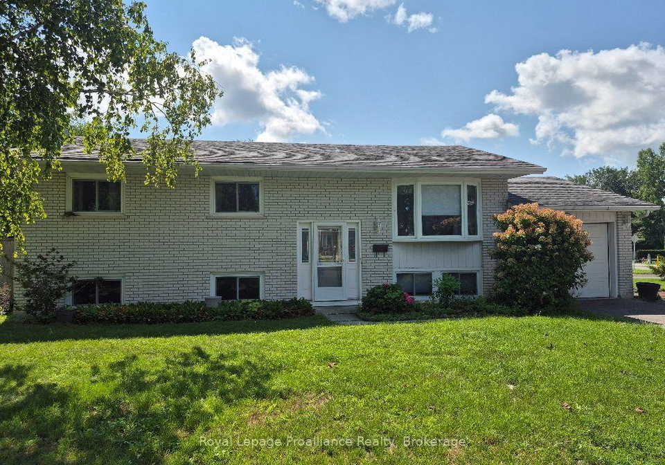 4-oneil-crescent-quinte-west-ontario-x13708106